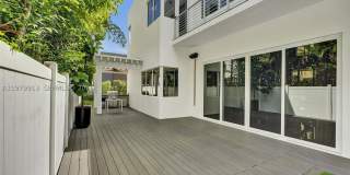 10223 NW 75th Ter Gallery 79