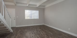 Monterey Townhouse Gallery 36