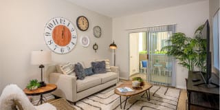 El Paseo Apartment Homes Gallery 15