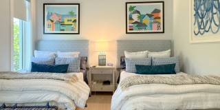 ** YOU WANT LUXURY AT ITS FINEST**ABSOLUTELY STUNNING ENTERTAINMENT 4\5 MOORINGS HOME ** Gallery 82