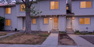 Spacious 2BR Condo Finished Basement in Aurora Gallery 35