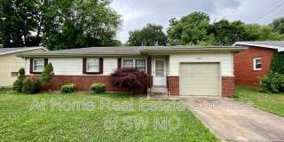 2027 S Kentwood Gallery 1