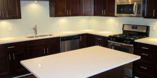 Luxury College Rental - South Side Flats Gallery 5