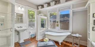 2 Bed 2 Bath House in Duckpond with 2 Car Garage! Gallery 19