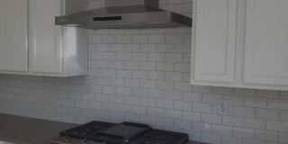 Exquisite 3 Bed 2.5 Bath Single Family Home Gallery 11