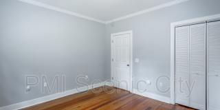 513 Lytle St Gallery 38