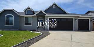 A charming and well-located single-family home in Yakima! Gallery 1
