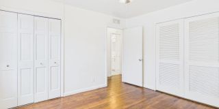 Spacious 4 bedroom rental ~ 4308 S Jackson Gallery 16