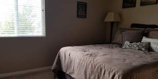 3 Bed Townhome with Mountain Views and Community Pool 3 Bed Townhome with Mountain Views and Community Pool Gallery 16