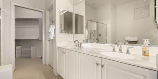 STUNNING Furnished OASIS 2 bed/2 bath Condo in McCormick Ranch Gallery 16