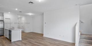 223 SE Woodbark St Gallery 7