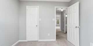 7035 KINGS MANOR Drive Gallery 26