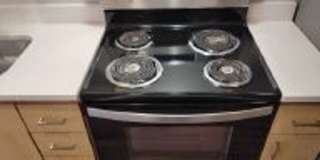 2960 Willamette St. Gallery 170