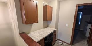 Beautiful 2 bedroom townhouse in Maple Grove Gallery 8