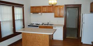 3 Bed, 1 Bath House - "Stone's Throw" Gallery 7