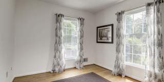 10239 GAINSBOROUGH Road Gallery 4