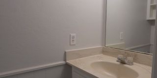 Spacious, Updated & Cute Home Near Lake Hefner in Close Proximity to Shopping & Dining Gallery 19
