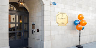 Le Noble Gallery 27