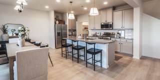 Beautiful Model Home in New Johnstown Neighborhood! Gallery 1