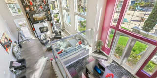 Venicia Gallery 6