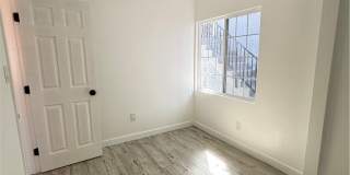 5325 Latham Gallery 8
