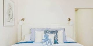 2323 Grand Canal Gallery 19