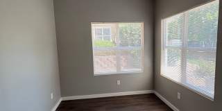 Updated 2 Bed, 2 Bath Main Floor Condo with Garage Updated 2 Bed, 2 Bath Main Floor Condo with Garage Gallery 10