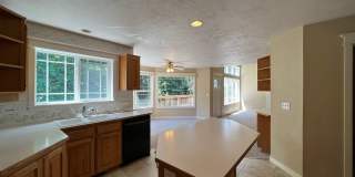 Tri-Level Spring Blvd Home Gallery 18