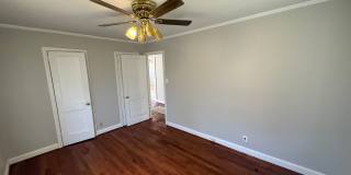 2 Bedroom House near Downtown Raleigh east of Oakwood Gallery 8