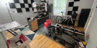907 W Chatham Street Gallery 10
