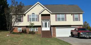 4 Bedroom/3 Bathroom House in Kingsport, TN Gallery 1