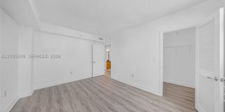 7501 E Treasure Dr Gallery 20