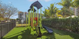 The Pomelo Gallery 15