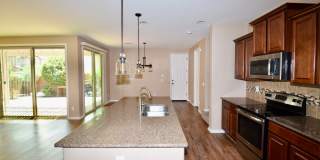 Beautiful 3 bedroom with a loft in Cooley Station! Gallery 6