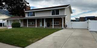 Beautifully Updated Two-Story Home in Sandy — Mountain Views & Big Backyard! Gallery 37