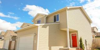 3 Bedroom, 2.5 Bath on sunnyside hill! Gallery 1