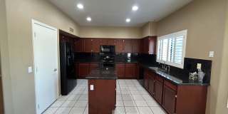 4334 E Anderson Dr Gallery 8