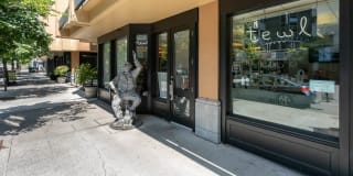 City Square Bellevue Gallery 30