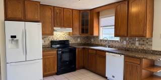 3 bedroom 2 bath 1 Car Garage Single Family Home Gallery 6