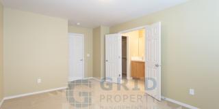 Spacious 3 Bedroom, 2.5 Bath Townhome Available in Hillsboro - 2 Car Garage! Spacious 3 Bedroom, 2.5 Bath Townhome Available in Hillsboro - 2 Car Garage! Gallery 19