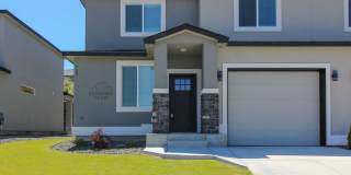 3 Bedroom, 2.5 Bath Richland Townhouse Gallery 1