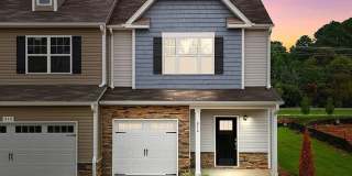 Charming 3BR Townhome in Mebane Gallery 1