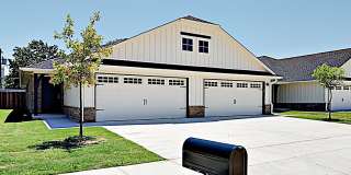 3 Bedroom 2 Bathroom 2 Car Garage Duplex Near Tinker AFB 3 Bedroom 2 Bathroom 2 Car Garage Duplex Near Tinker AFB Gallery 1