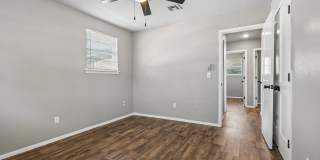 Charming 3 Bedroom Home with Spacious Backyard Gallery 16