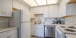 321 S San Vicente Boulevard Gallery 13