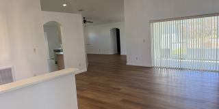 137 SW Meade Circle Gallery 6