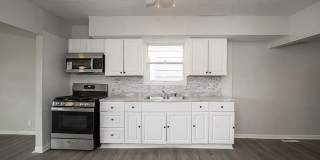 Four Bed 2 Full Bath in Lorain Gallery 7