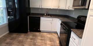 5633 INDEPENDENCE Circle Gallery 3