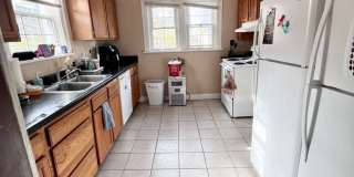1302 Hunter - 7 Bed/2 Bath - Renovated! Gallery 10
