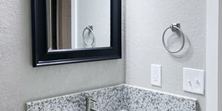 Sutter Apartments Gallery 8